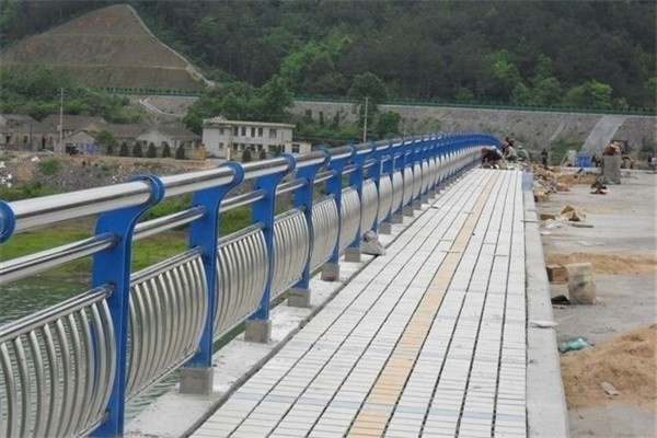 黄山不锈钢桥梁灯光护栏