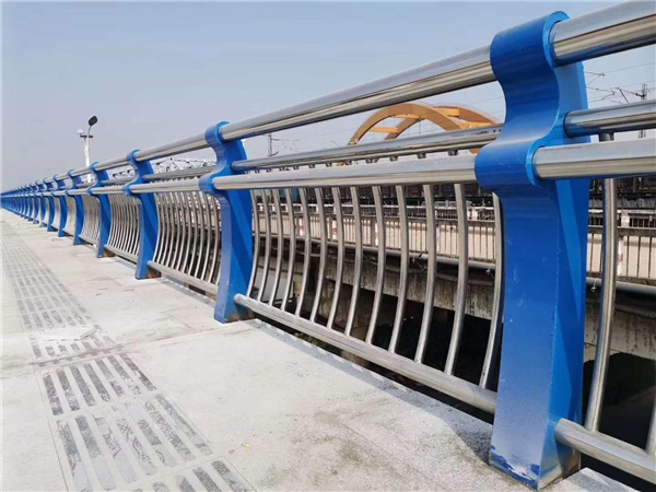 黄山304不锈钢复合管护栏的生产工艺揭秘
